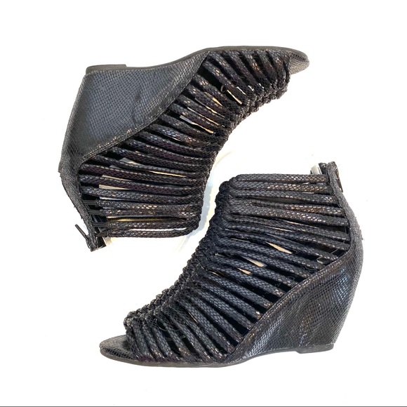 Jeffrey Campbell Shoes - JEFFREY CAMPBELL | Cast Strappy Wedge Sandals